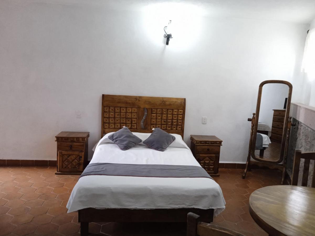 Hotel Valle Bonito, Valle De Bravo Bagian luar foto